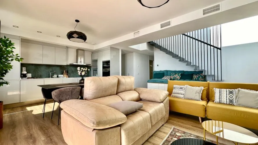 Penthouse de 3 chambres à Villajoyosa, Espagne No. 275 № 1