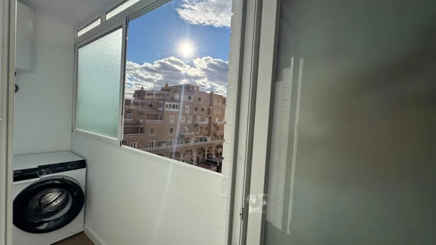 Penthouse de 2 chambres à Torrevieja, Espagne No. 658 № 19