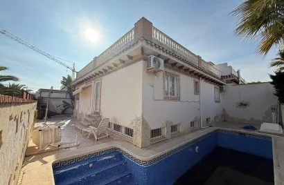 House de 3 chambres à Torrevieja, Espagne No. 719