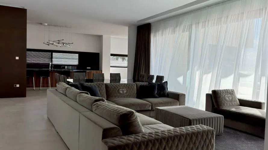 Villa de 691m² à Finestrat, Espagne No. 503 № 10