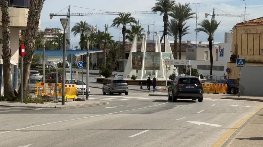 Office de 50m² à Torrevieja, Espagne No. 698 № 8