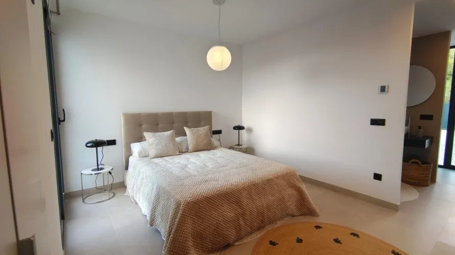 Villa de 4 chambres à Finestrat, Espagne No. 589 № 17