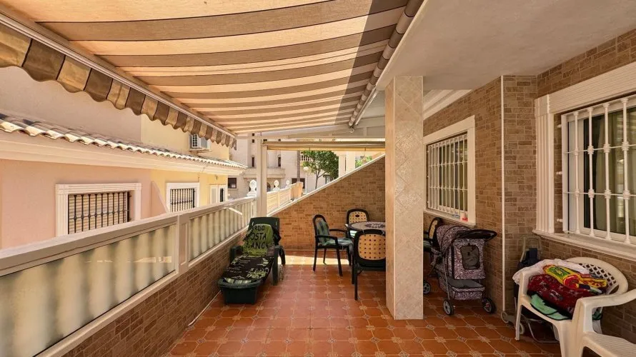 House de 3 chambres à Guardamar del Segura, Espagne No. 563 № 7