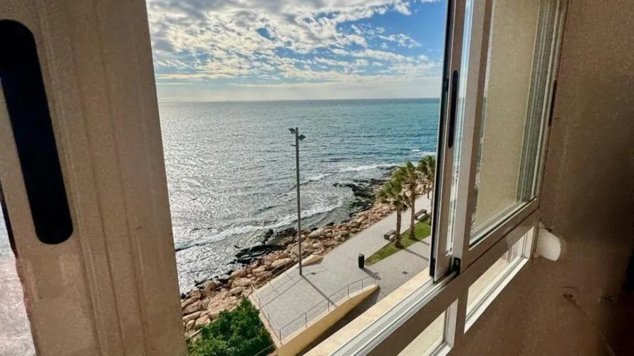 Apartment de 4 chambres à Torrevieja, Espagne No. 662 № 24