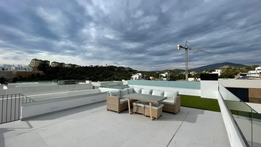 Villa de 139m² à Finestrat, Espagne No. 402 № 1