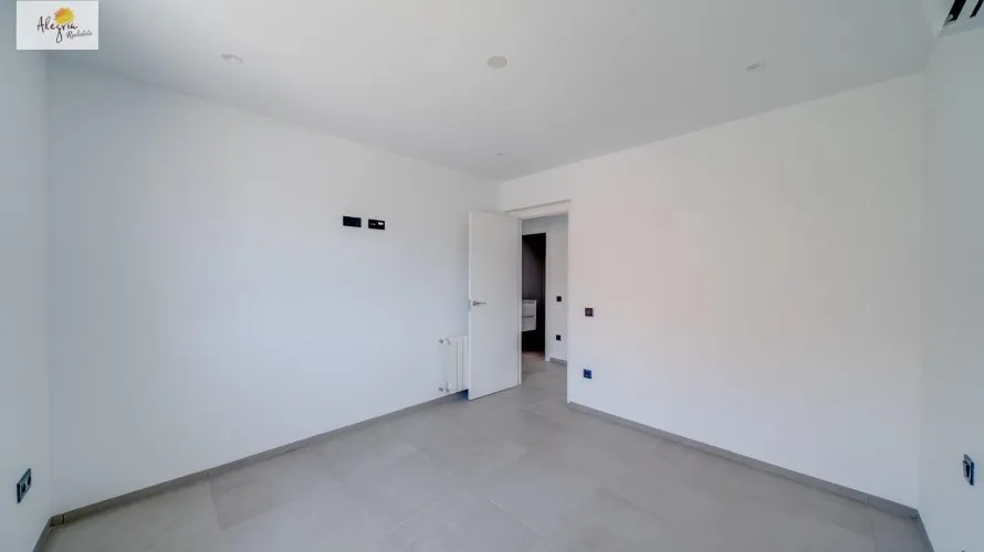 Villa de 5 chambres à Calpe, Espagne No. 329 № 16
