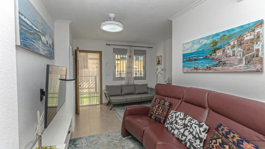 House de 132m² à Guardamar del Segura, Espagne No. 726 № 5