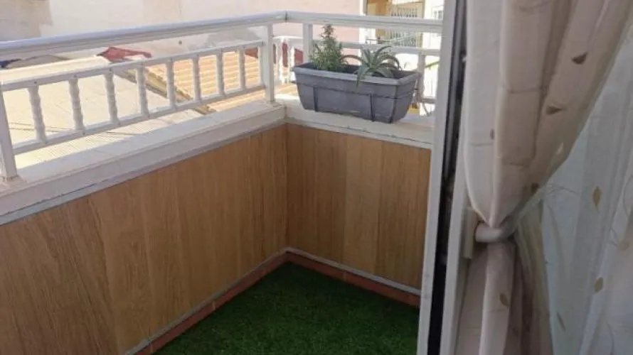 Apartment de 110m² à Torrevieja, Espagne No. 643 № 2