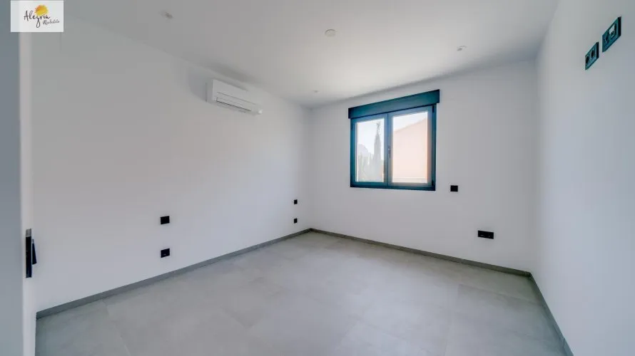 Villa de 5 chambres à Calpe, Espagne No. 329 № 15