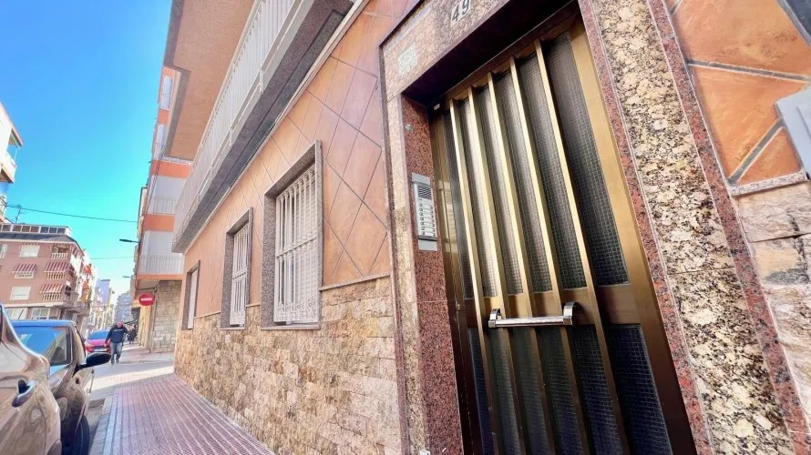 Apartment de 1 chambre à Santa Pola, Espagne No. 680 № 1