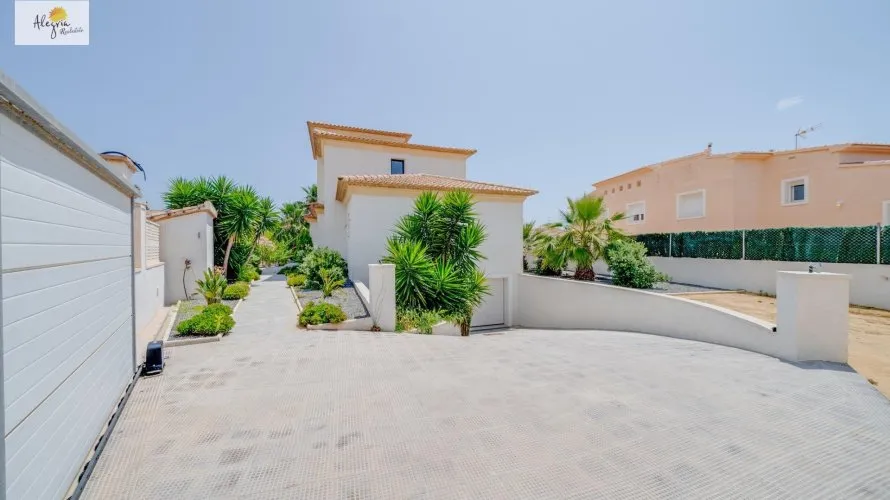 Villa de 5 chambres à Calpe, Espagne No. 329 № 4