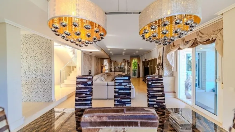 Villa de 5 chambres à Torrevieja, Espagne No. 519 № 10