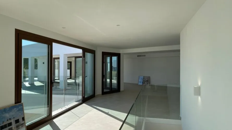 Villa de 4 chambres à Altea, Espagne No. 232 № 1