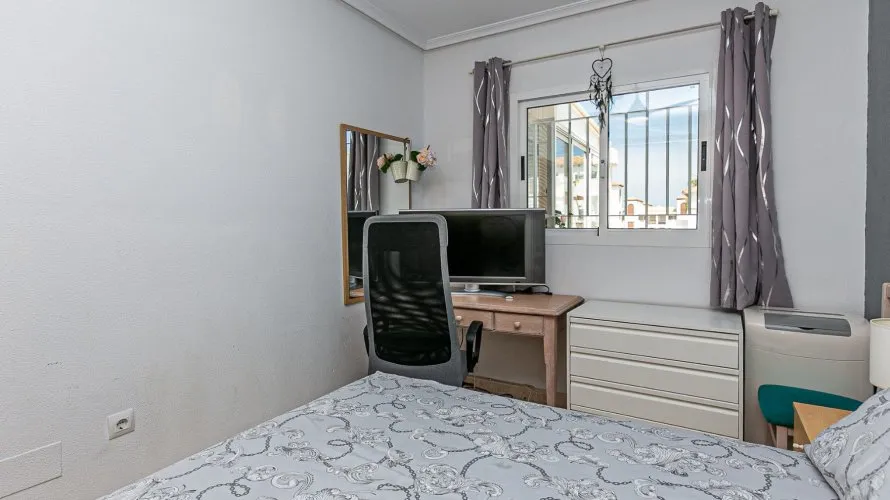 Penthouse de 89m² à Torrevieja, Espagne No. 750 № 19