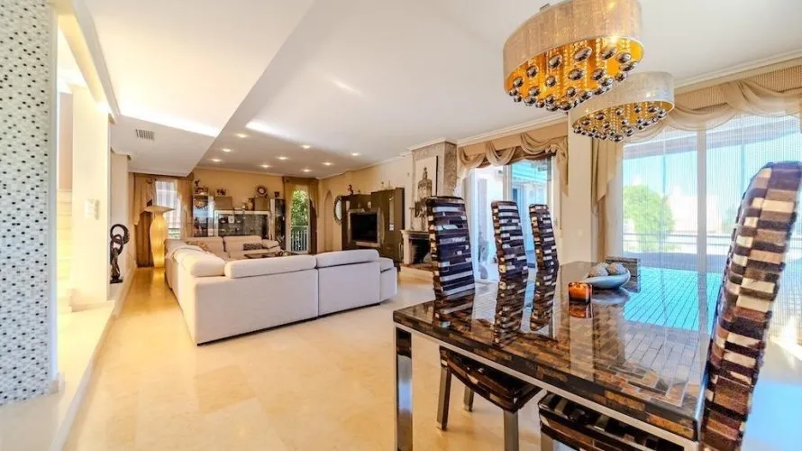 Villa de 5 chambres à Torrevieja, Espagne No. 519 № 4