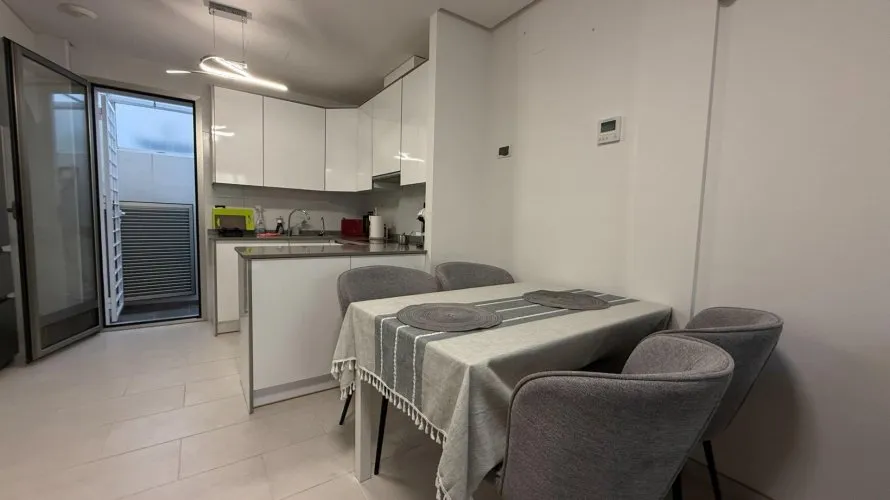 Apartment de 3 chambres à Torrevieja, Espagne No. 133 № 3