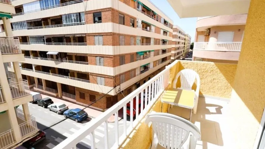 Apartment de 3 chambres à Torrevieja, Espagne No. 779 № 1