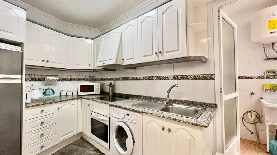 Apartment de 2 chambres à Torrevieja, Espagne No. 798 № 1