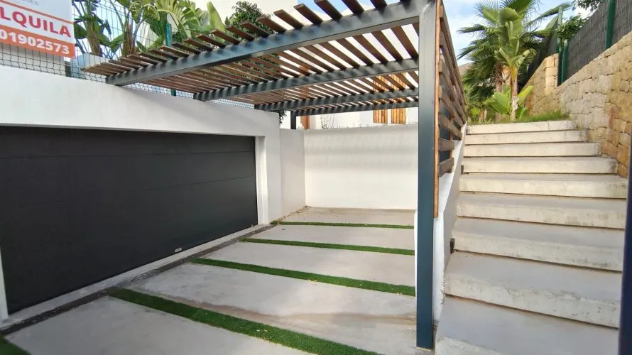 Villa de 4 chambres à Finestrat, Espagne No. 589 № 3