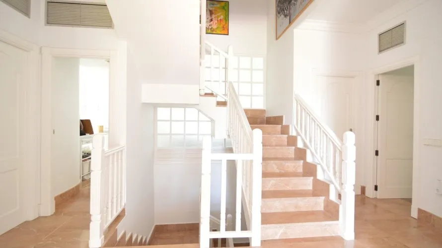 Villa de 4 chambres à Torrevieja, Espagne No. 90 № 19
