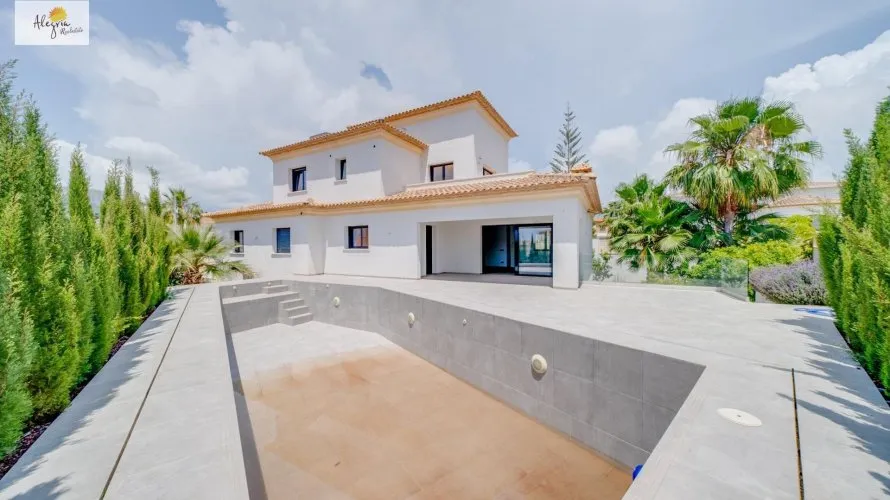 Villa de 5 chambres à Calpe, Espagne No. 329 № 6