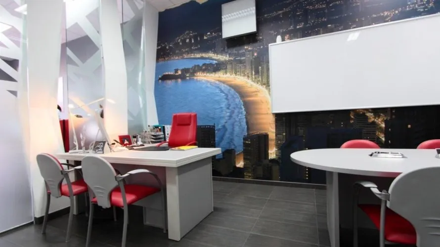 Commercial property de 80m² à Benidorm, Espagne No. 223 № 1