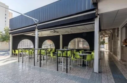 Commercial property de 72m² à Alicante, Espagne No. 497