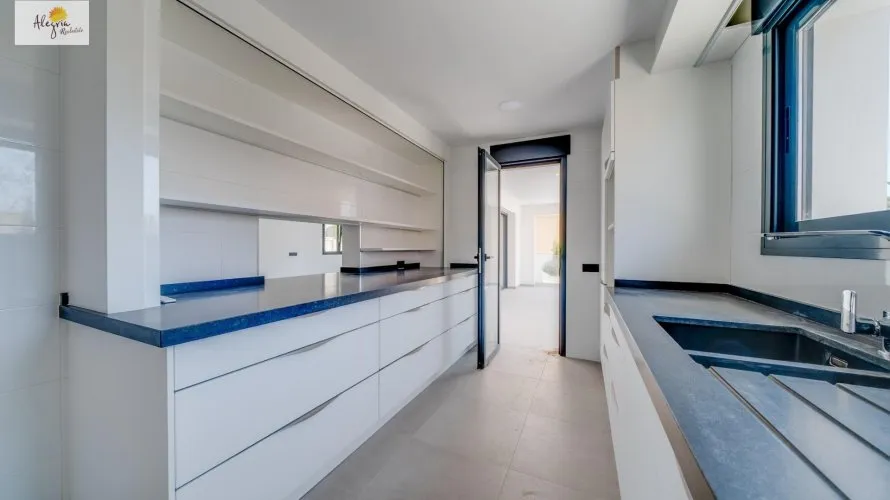 Villa de 5 chambres à Calpe, Espagne No. 329 № 17