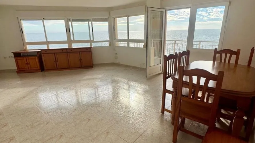 Apartment de 4 chambres à Torrevieja, Espagne No. 662