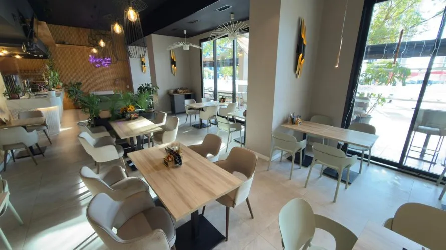 Commercial property de 290m² à Benidorm, Espagne No. 206 № 10
