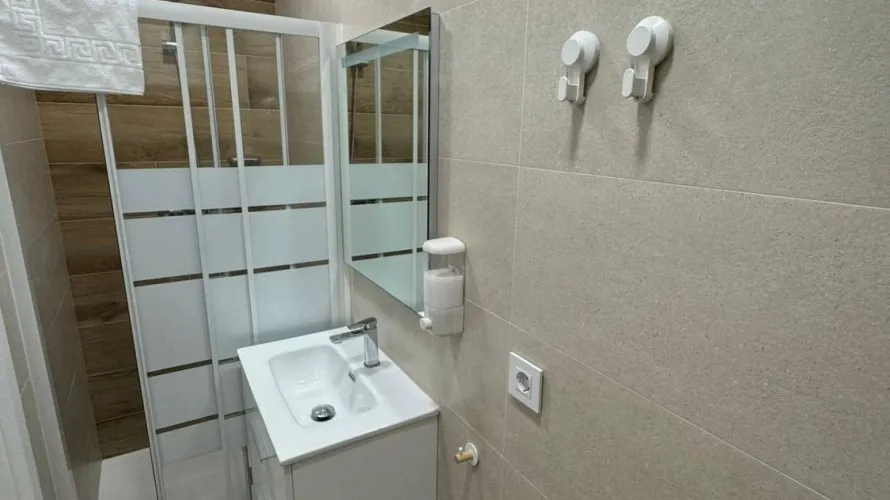 Commercial property de 9 chambres à Alicante, Espagne No. 409 № 11