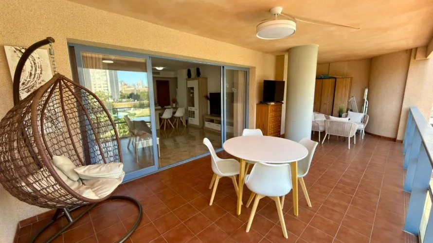 Apartment de 2 chambres à Villajoyosa, Espagne No. 758