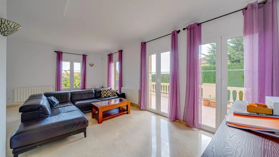 Villa de 4 chambres à Finestrat, Espagne No. 201 № 10