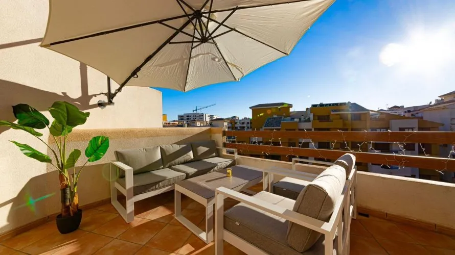 Apartment de 2 chambres à Torrevieja, Espagne No. 386 № 16