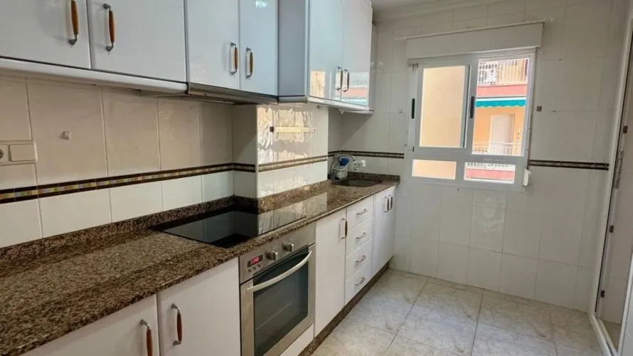Apartment de 4 chambres à Torrevieja, Espagne No. 662 № 15