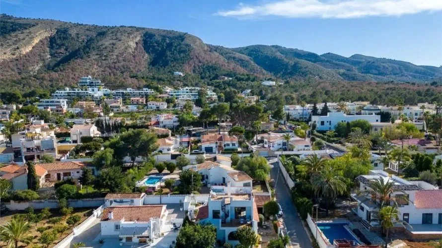 Villa de 4 chambres à Albir, Espagne No. 582 № 2