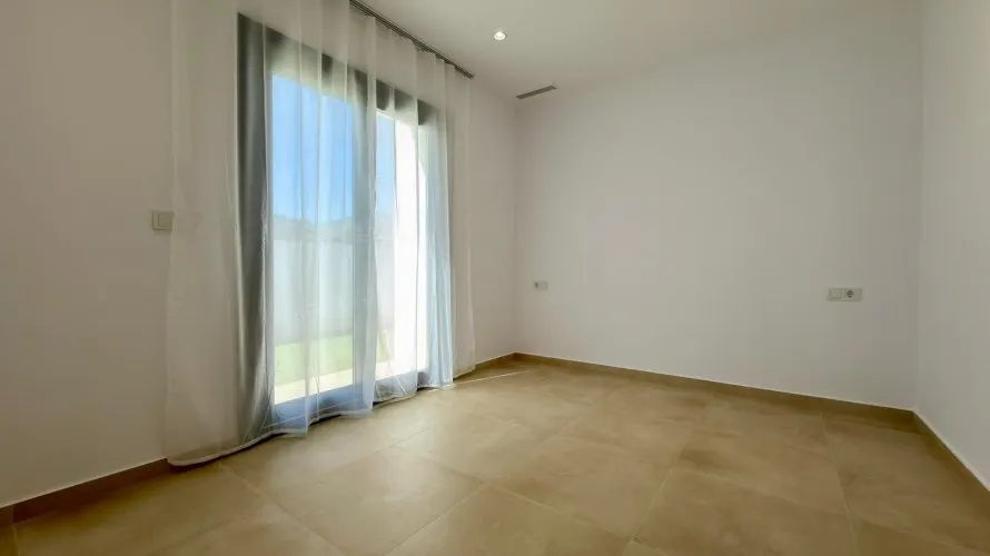 Villa de 3 chambres à Finestrat, Espagne No. 135 № 15