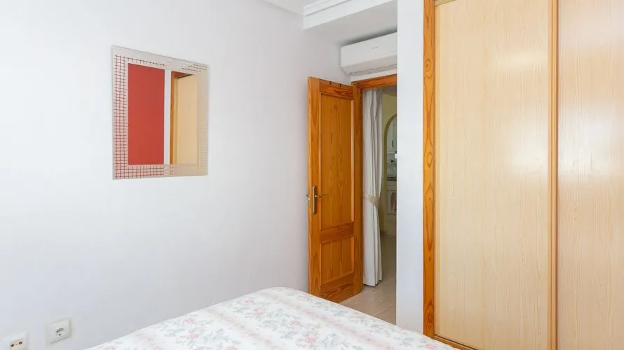 Penthouse de 89m² à Torrevieja, Espagne No. 750 № 28