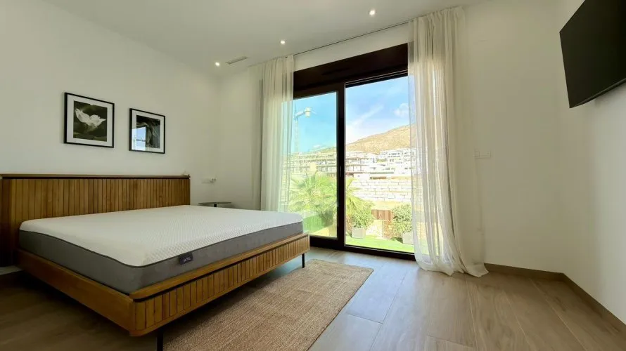 Villa de 5 chambres à Finestrat, Espagne No. 704 № 15