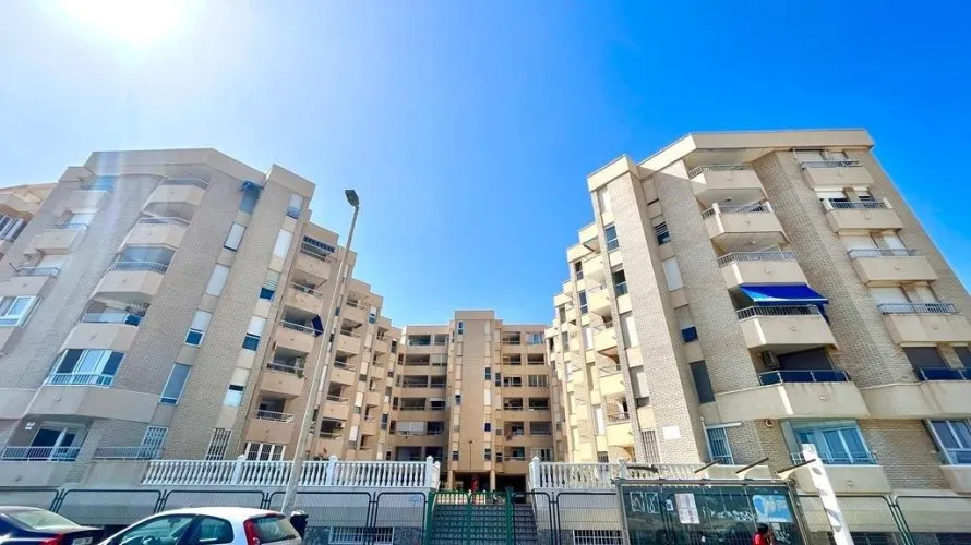 Penthouse de 2 chambres à Torrevieja, Espagne No. 695 № 3