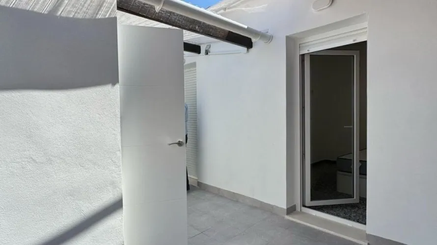 Apartment de 3 chambres à Torrevieja, Espagne No. 132 № 12