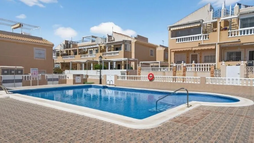 House de 2 chambres à Torrevieja, Espagne No. 1168 № 28