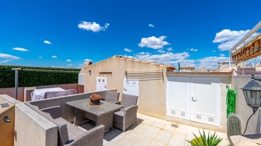 House de 2 chambres à Torrevieja, Espagne No. 1168 № 23