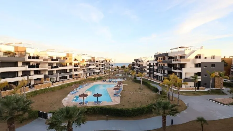 Apartment de 2 chambres à Torrevieja, Espagne No. 1219 № 3