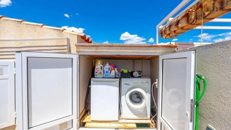 House de 2 chambres à Torrevieja, Espagne No. 1168 № 24