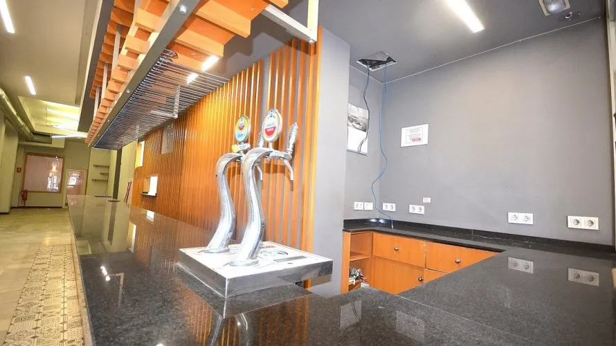 Commercial property de 200m² à Torrevieja, Espagne No. 1252 № 17