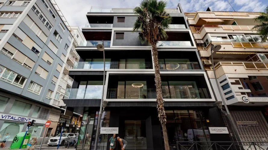 Apartment de 3 chambres à Torrevieja, Espagne No. 1275 № 1