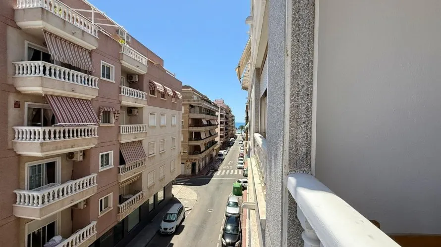 Apartment de 2 chambres à Torrevieja, Espagne No. 1296 № 1