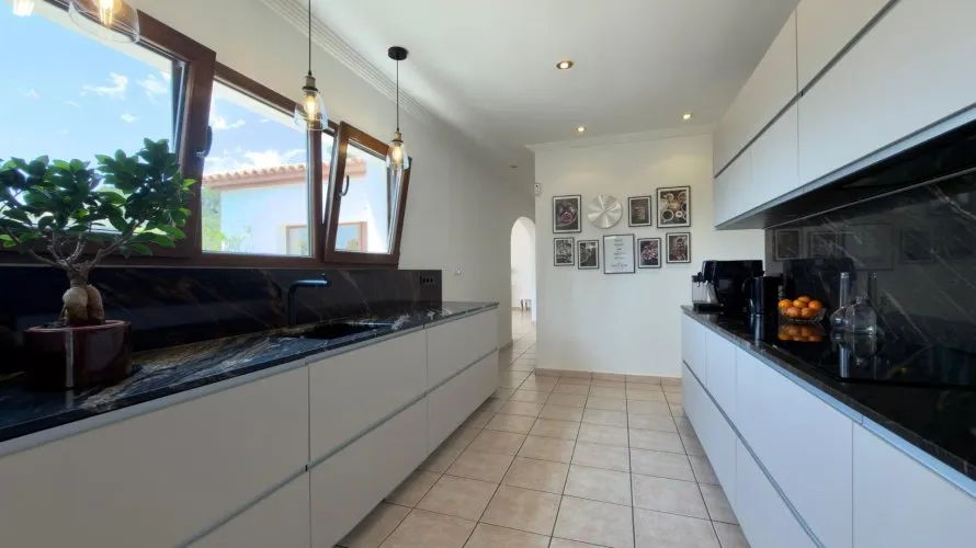 Villa de 500m² à Altea, Espagne No. 1163 № 12