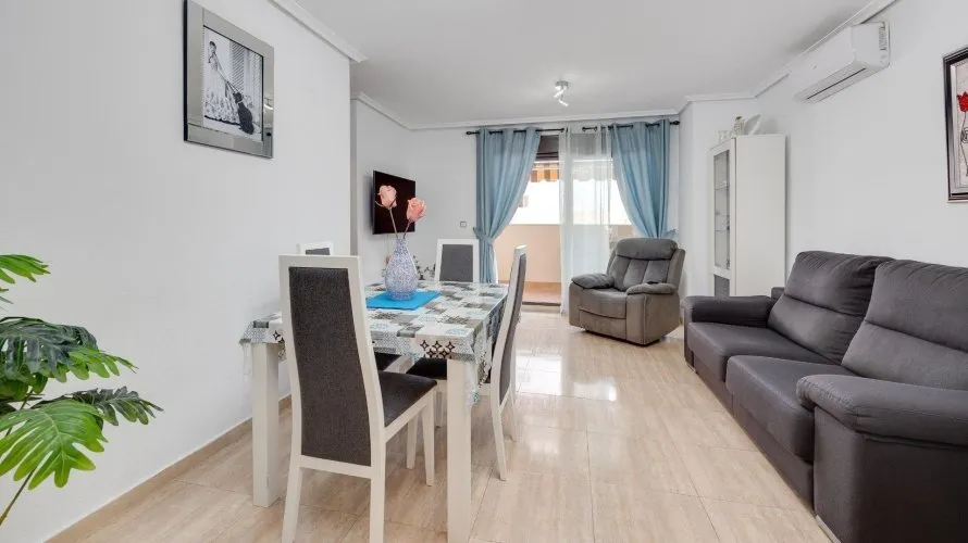 Apartment de 2 chambres à Torrevieja, Espagne No. 1258 № 21